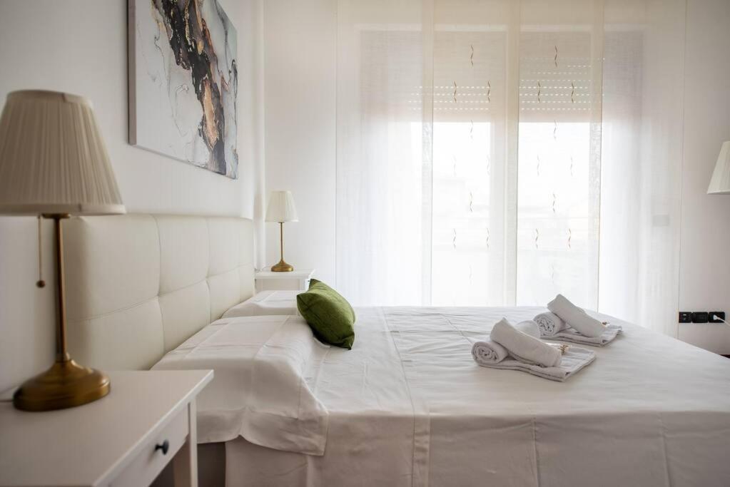 Attico Vicino Milano, Mxp, Rho Fiera Lägenhet Busto Arsizio Exteriör bild