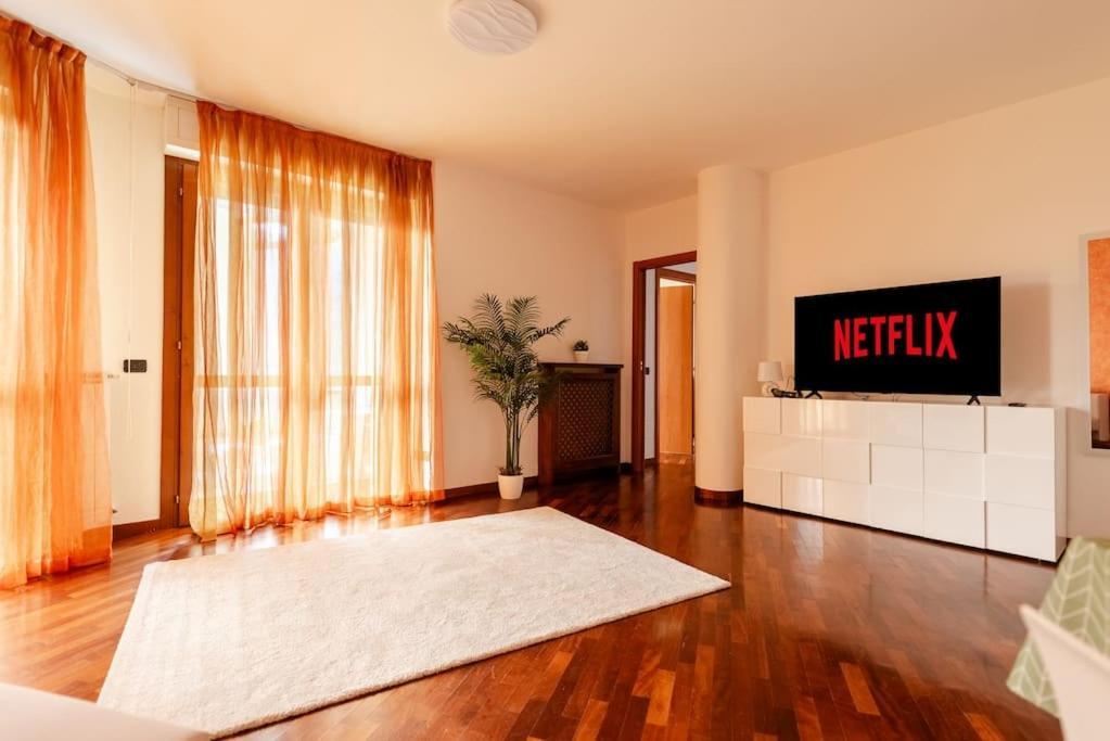 Attico Vicino Milano, Mxp, Rho Fiera Lägenhet Busto Arsizio Exteriör bild